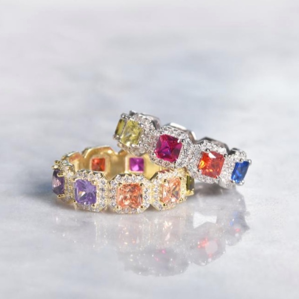 Multi colored halo ring